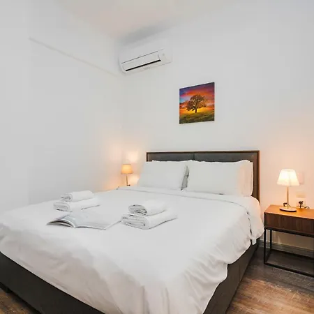 Kula Apartments City Center Exarchia Atene Esterno foto